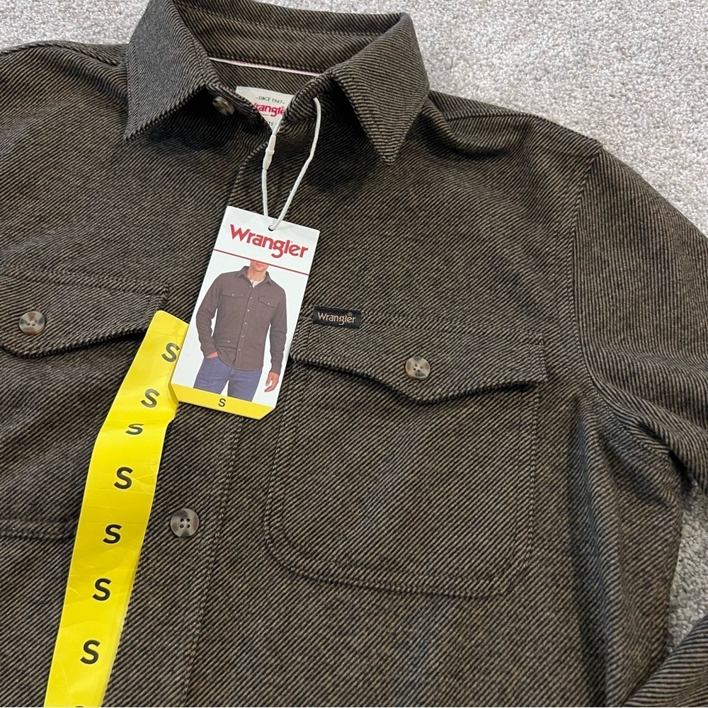 Wrangler NWT Flannel Knit Shirt Men’s Size Small Brown 1908340 Button Down, - Picture 11 of 16